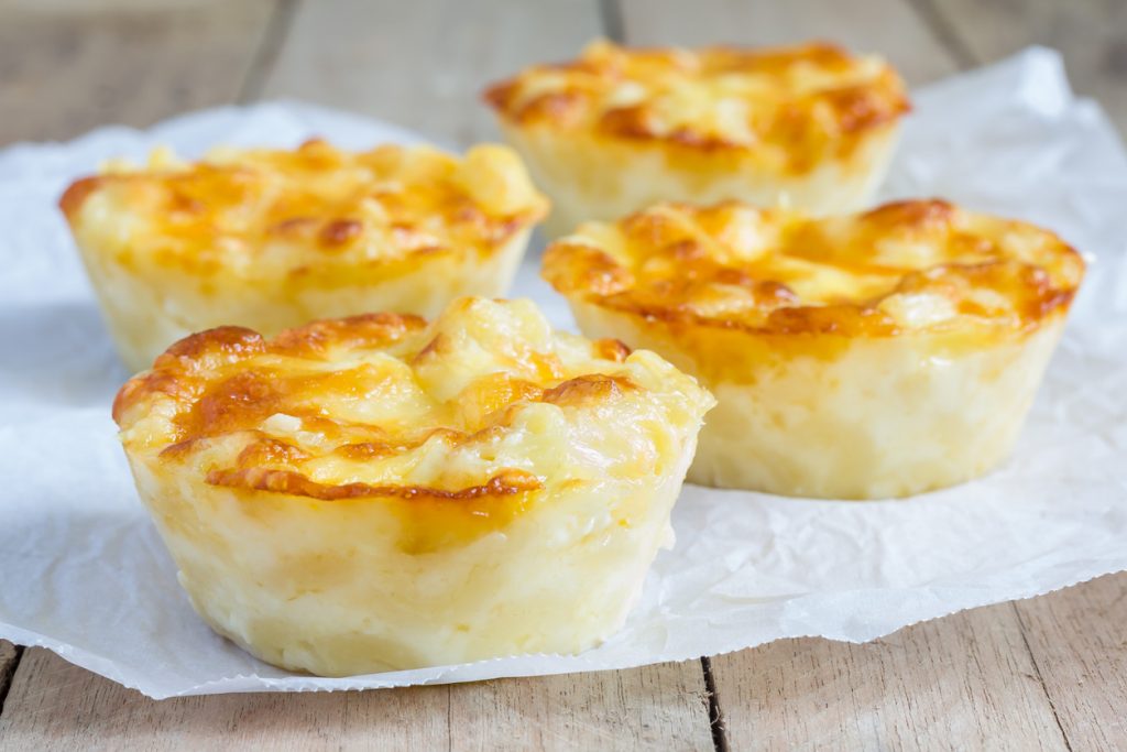 Macaroni and cheese baked as a little pies for Birthday Party Food.