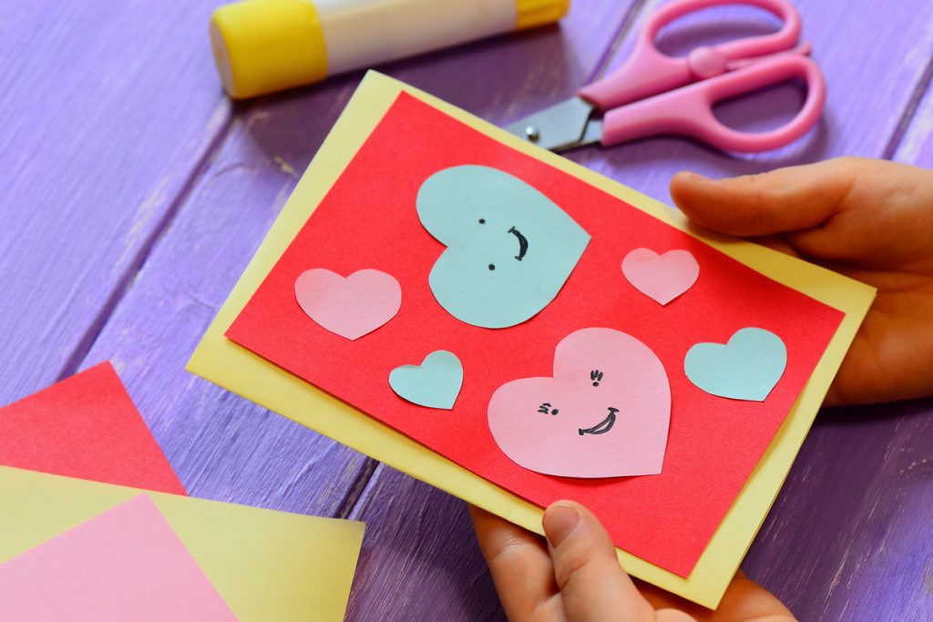 Kids paper craft for a cute construction paper card.