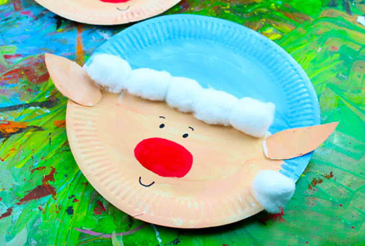 elf face on a paper plate