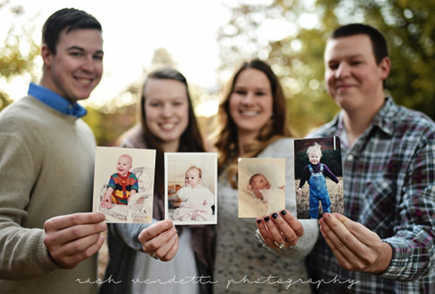 sibling photo ideas holding baby photos