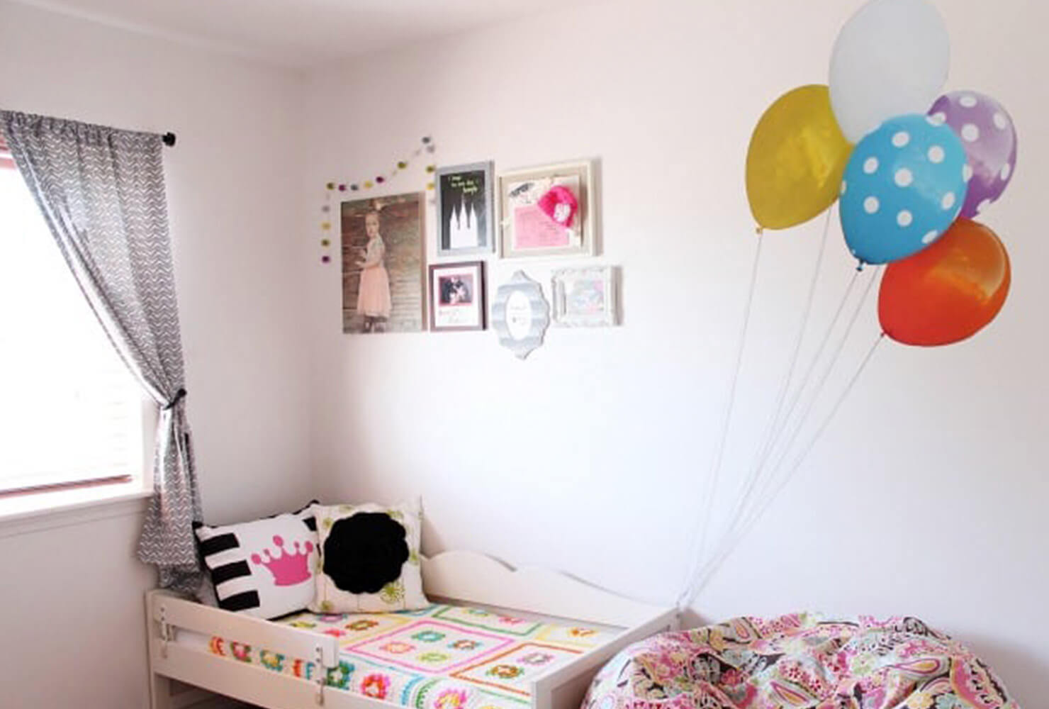 balloons wall decal