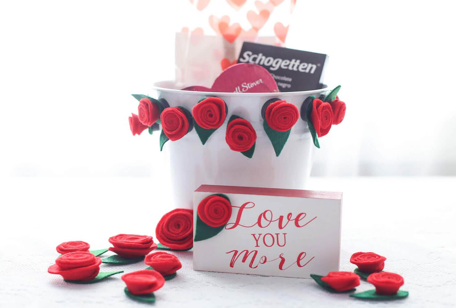 4th wedding anniversary gifts rose bucket