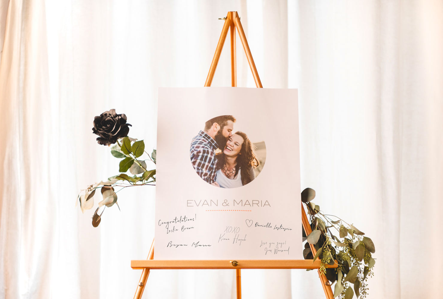 black and gold wedding gold easel 