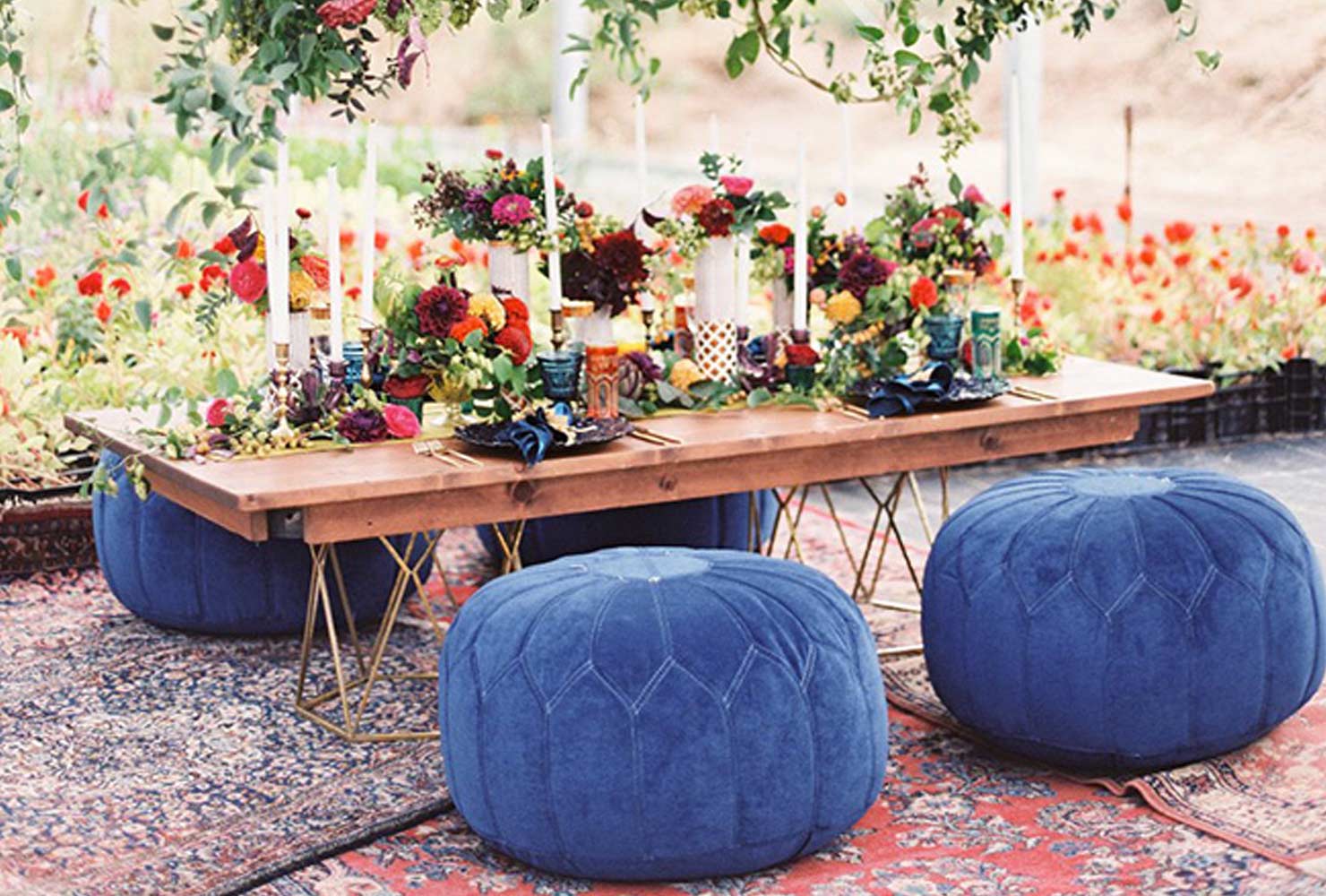 navy blue and burgundy wedding ideas striking seating