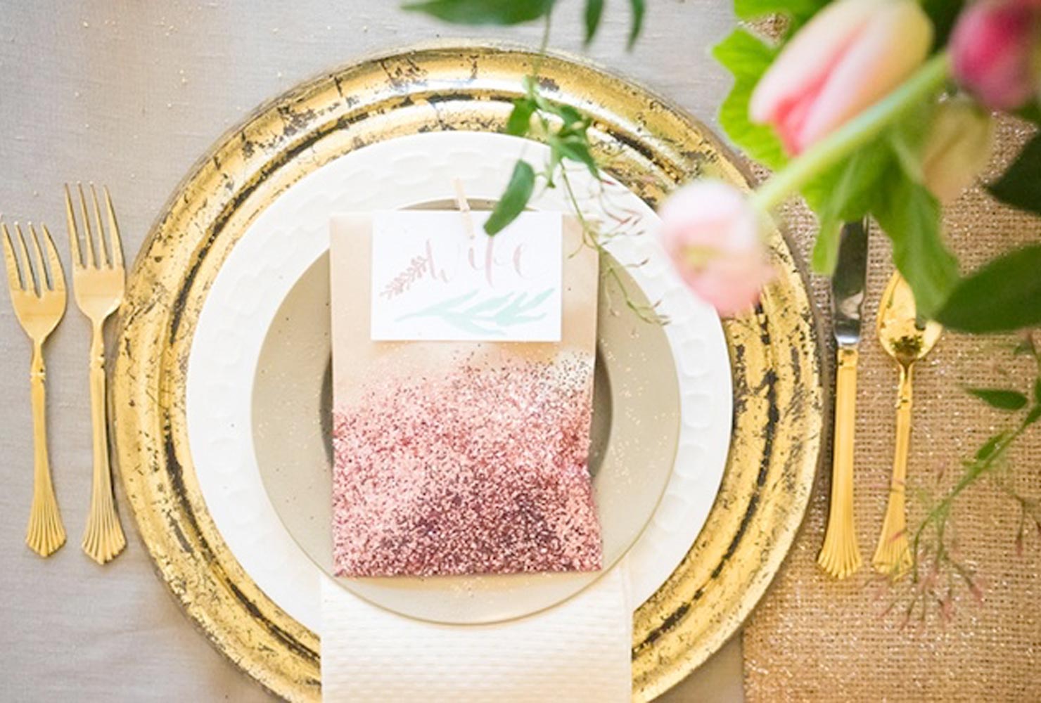 wedding place card ideas dipped in glitter