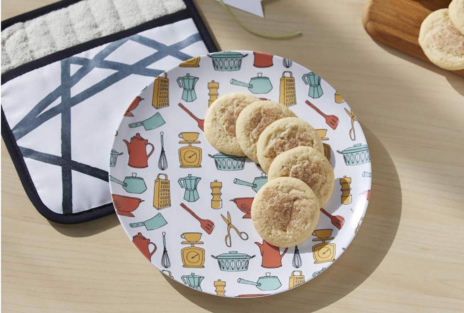 Kids plate with cookies.