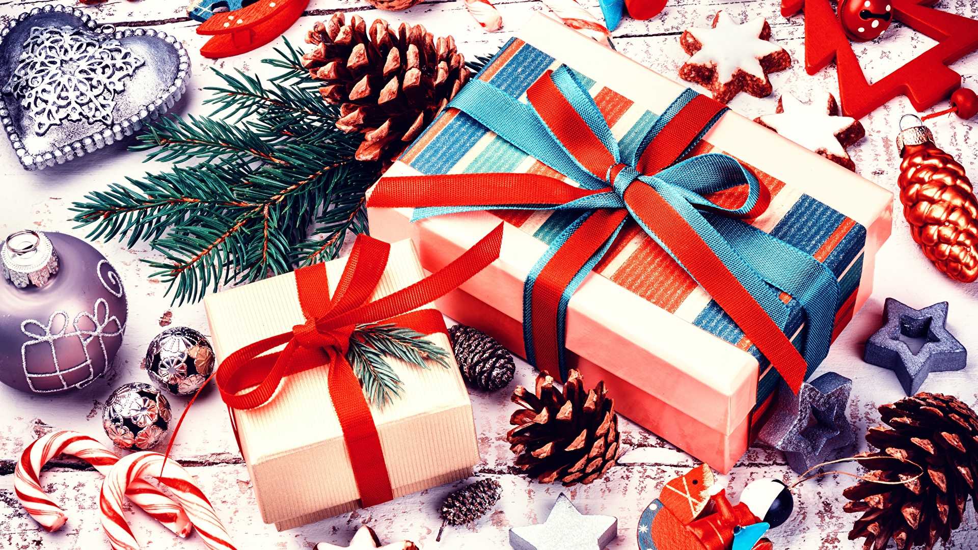 Значение новогодних подарков статья